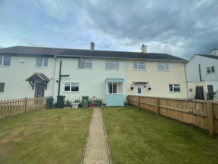 3 Bedroom Property To Rent In Oakleaze, Longlevens, Gloucester, GL2
