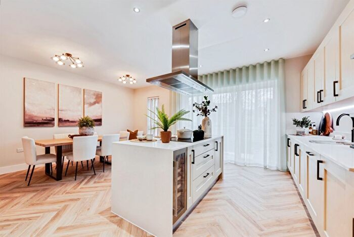 4 Bedroom Detached House For Sale In Backhouse Highworth, Highworth, Swindon, SN6