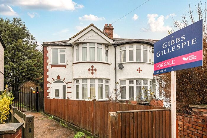 3 Bedroom End Terrace House For Sale In Woodhouse Avenue, Perivale, Greenford, UB6