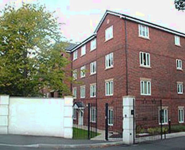 2 Bedroom Apartment To Rent In The Woodlands, Woodsome Park, L25