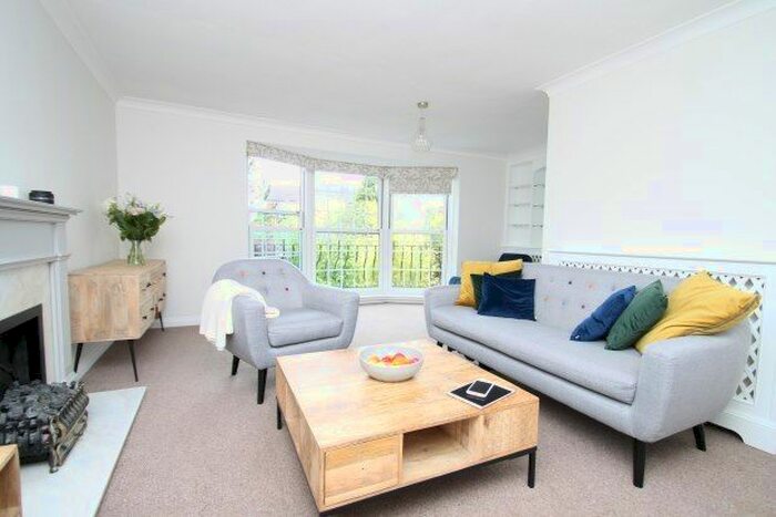 4 Bedroom Town House To Rent In Springpark Drive, Beckenham, BR3
