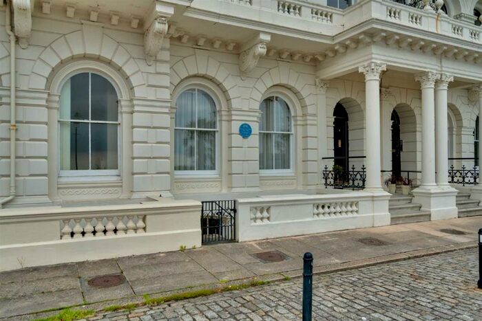 2 Bedroom Flat To Rent In Elliot Terrace, Plymouth, PL1