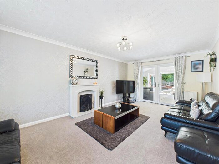 5 Bedroom Detached House For Sale In Gleneagles Close, Mickleover, Derby, DE3