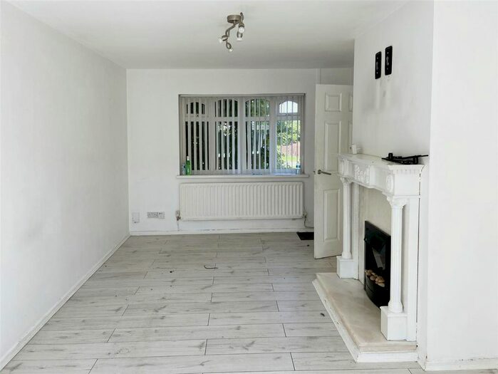 3 Bedroom Property To Rent In Richardson Avenue, South Shields, NE34