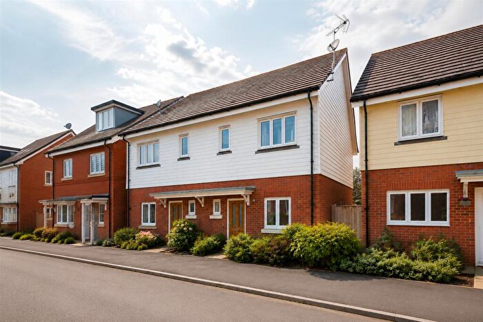 3 Bedroom Semi-Detached House To Rent In Willowbourne, Fleet, Hampshire, GU51