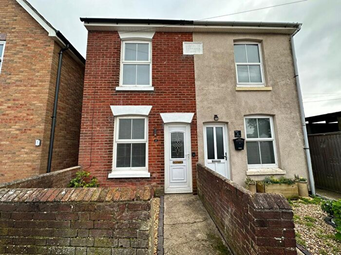 2 Bedroom Cottage To Rent In Trinity Gardens Fareham Unfurnished, PO16