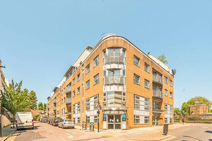 2 Bedroom Flat For Sale In Naoroji Street, Islington, WC1X