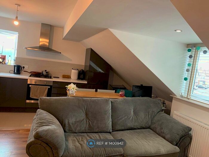 1 Bedroom Flat To Rent In Zahra Court, Hinckley, LE10