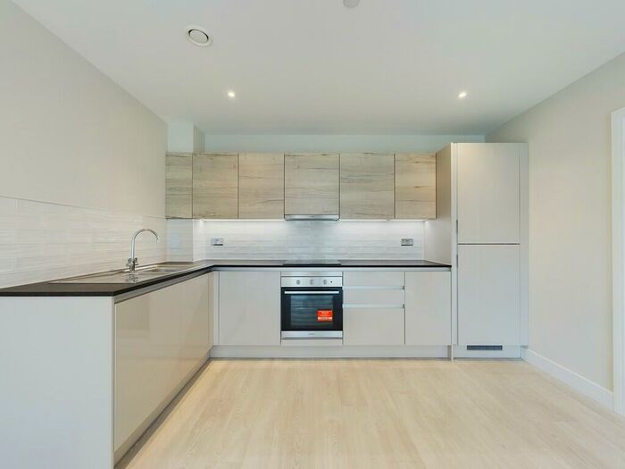 1 Bedroom Flat To Rent In Station Road, Horsham, RH13