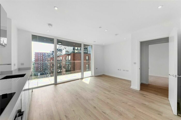 2 Bedroom Flat To Rent In Corsican Square, Bromley By Bow, London, E3