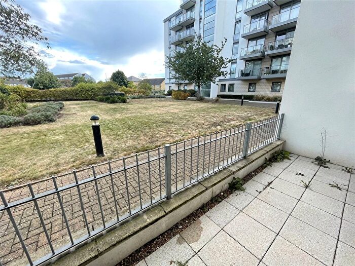 3 Bedroom Flat To Rent In Pyrene House, Clayponds Lane, Brentford, Greater London, TW8