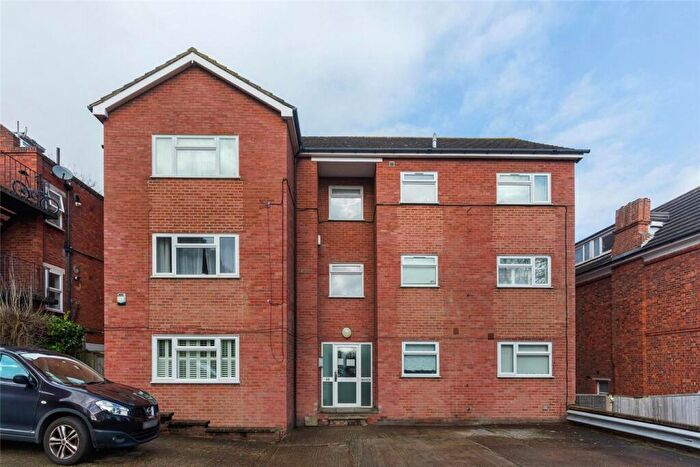 2 Bedroom Apartment To Rent In Sylvan Road, London, SE19