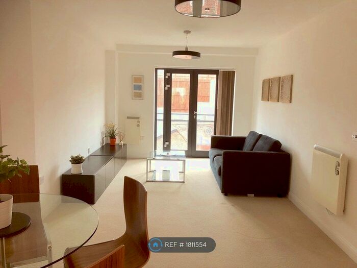 2 Bedroom Flat To Rent In George Street, Birmingham, B3