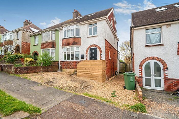 4 Bedroom Semi Detached House For Sale In Downsview Road, Portslade, Brighton, BN41