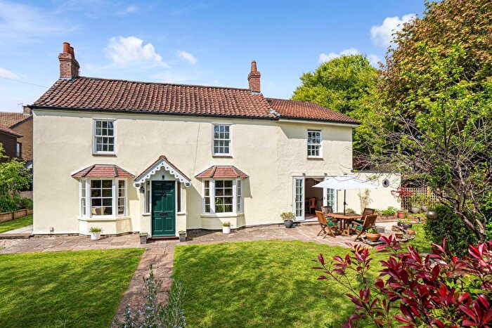 3 Bedroom Detached House For Sale In The Dingle | Coombe Dingle, BS9