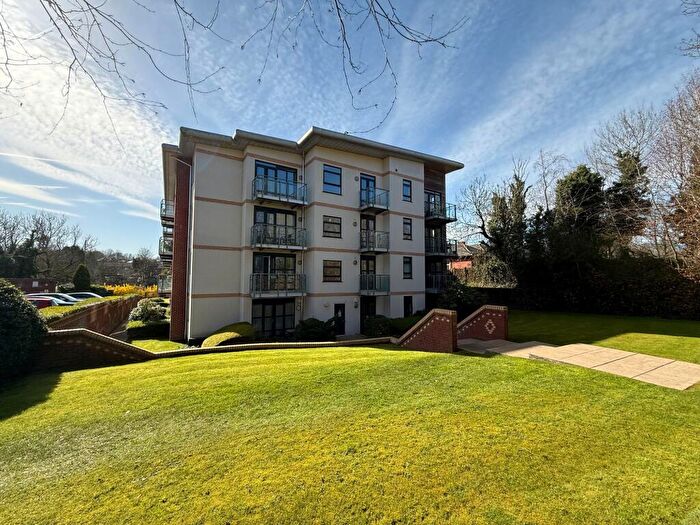 1 Bedroom Flat For Sale In Shorecliffe Rise, Radcliffe New Road, Manchester, M26