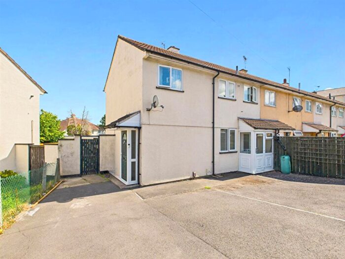 3 Bedroom End Of Terrace House For Sale In Norbury Avenue, Matson, Gloucester, GL4