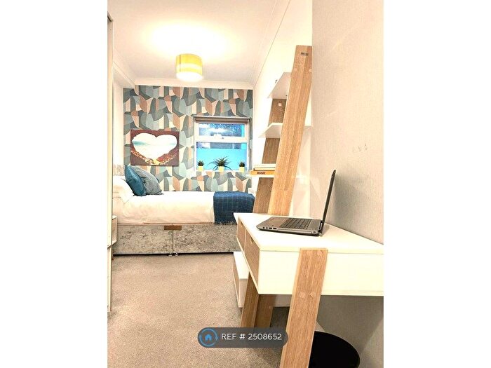 7 Bedroom Terraced House To Rent In North End, Portsmouth, PO2