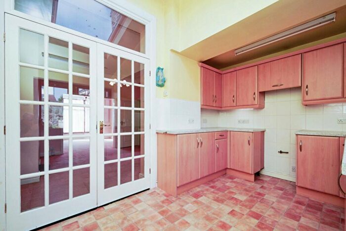 3 Bedroom Terraced House For Sale In Stuart Road, Birkenhead, CH42