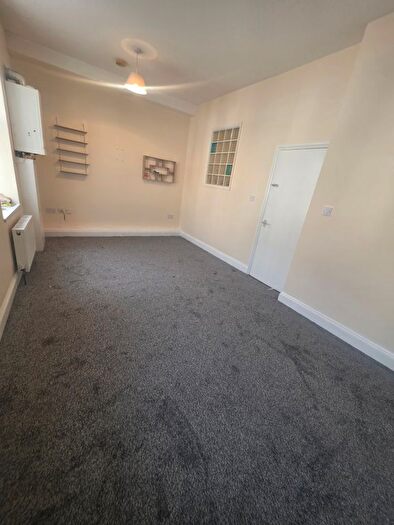 1 Bedroom Flat To Rent In York Road, Ilford, IG1