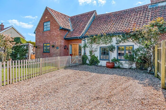 4 Bedroom Cottage For Sale In Swardeston Lane, East Carleton, NR14
