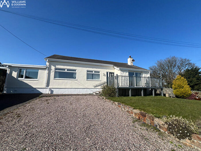 3 Bedroom Bungalow For Sale In Tynygongl, Benllech, LL74
