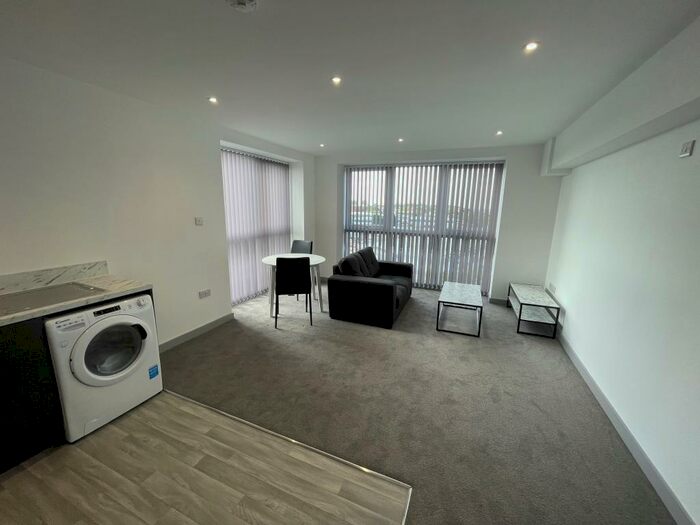 1 Bedroom Apartment To Rent In Oak Court, Dudley Road, DY5