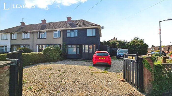 3 Bedroom End Of Terrace House For Sale In Oldbury Road, Worcester, Worcestershire, WR2