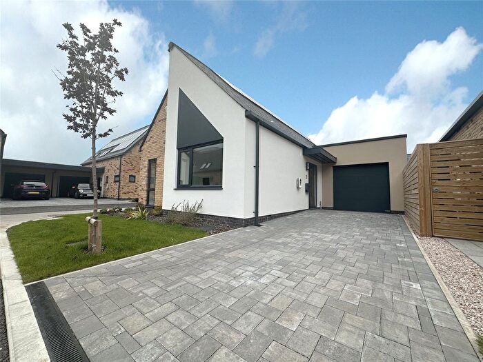 2 Bedroom Detached Bungalow To Rent In Berkeley Park, Topsham, Exeter, EX3