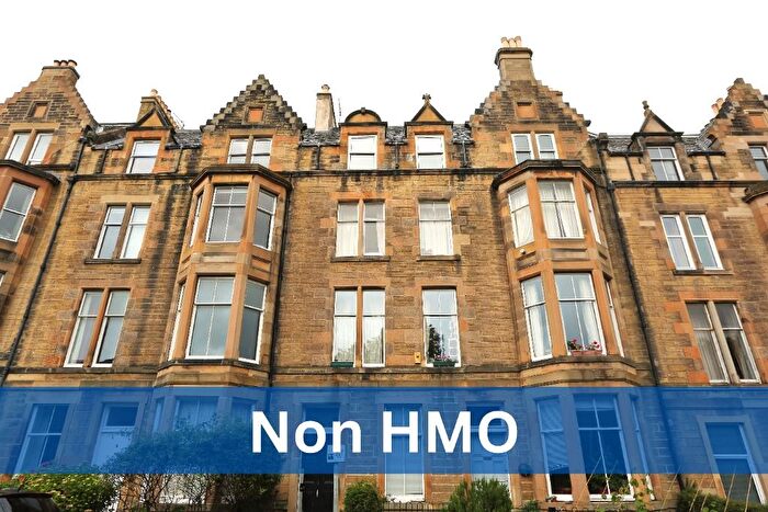 3 Bedroom Flat To Rent In Parkside Terrace, Newington, Edinburgh, EH16