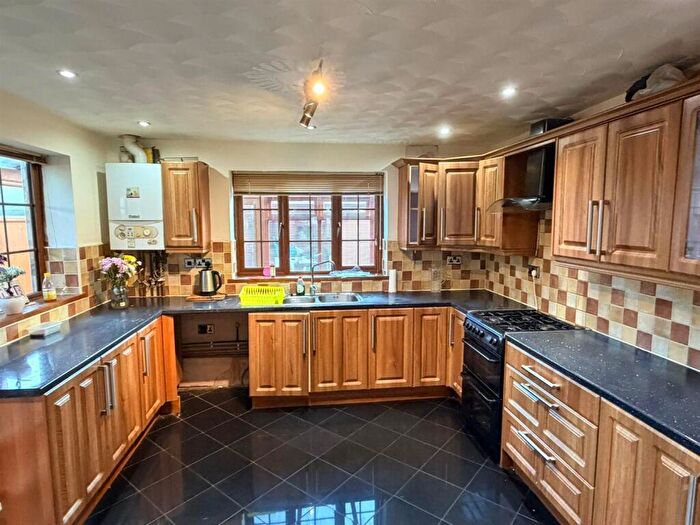 3 Bedroom Terraced House To Rent In Pear Tree Avenue, Tipton, DY4