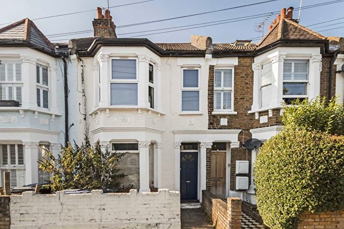 2 Bedroom Flat To Rent In Bridgman Road, London, W4