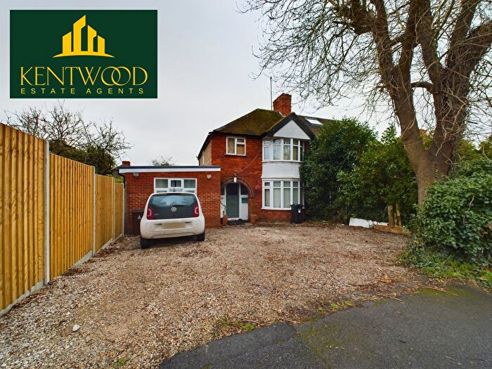 4 Bedroom Semi-Detached House To Rent In Earley, RG6