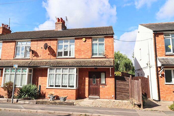 3 Bedroom Semi-Detached House For Sale In Brooklands Road, Bletchley, Milton Keynes, MK2