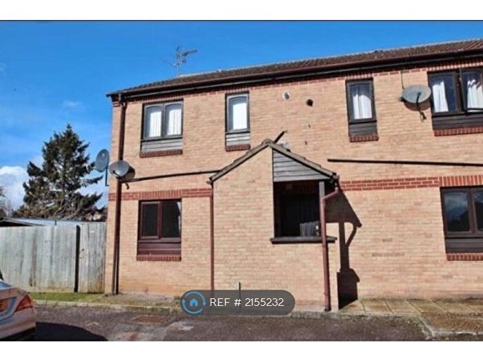 1 Bedroom Flat To Rent In Burwell Court, Witney, OX28