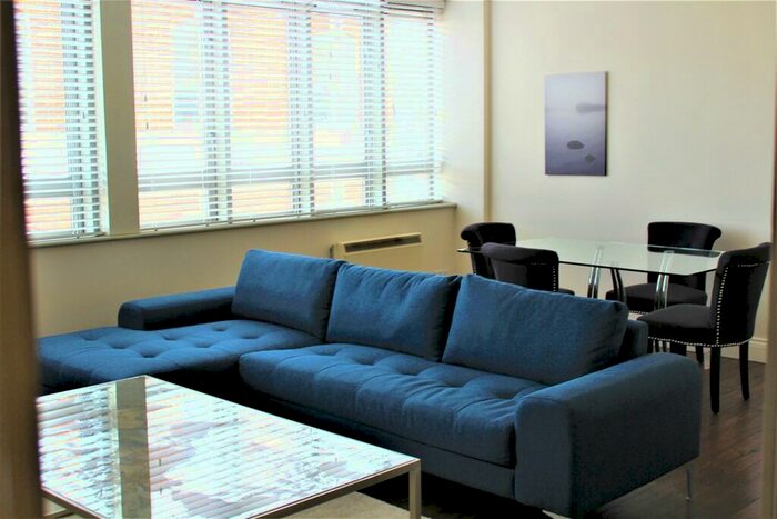 1 Bedroom Apartment To Rent In Lawrence House, City Road, Clerkenwell, London, EC1V