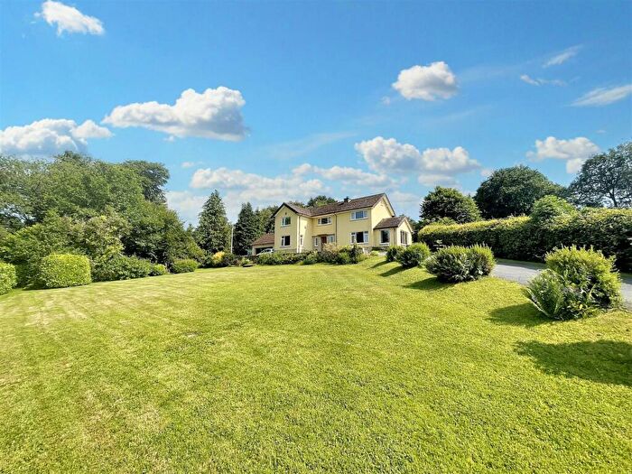4 Bedroom Detached House For Sale In Capel Dewi Road, Capel Dewi, Carmarthen, SA32