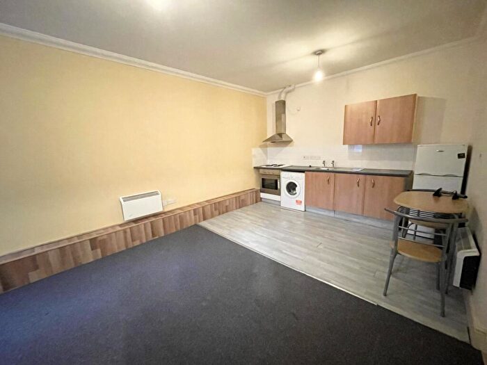 Studio To Rent In Old Christchurch Road, Bournemouth, Dorset, BH1