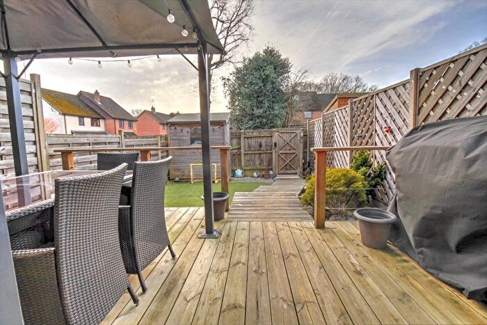 3 Bedroom Terraced House For Sale In Sycamore Rise, Bracknell, Berkshire, RG12