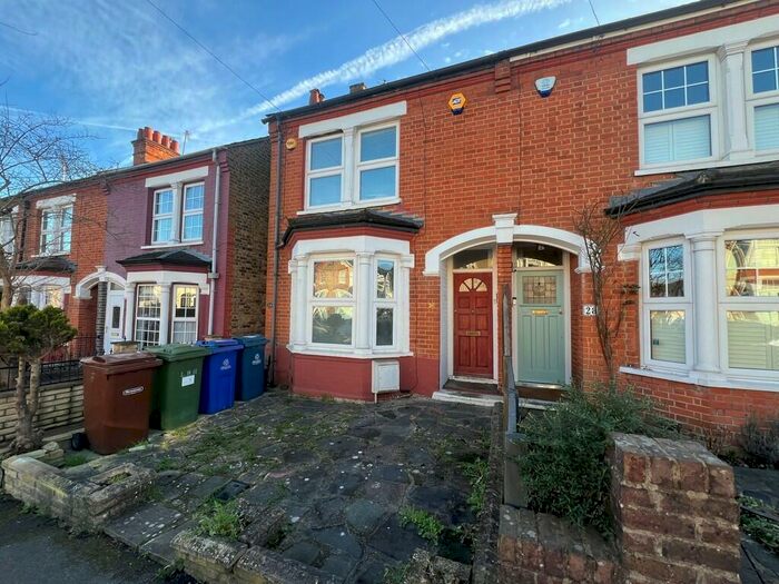 2 Bedroom Maisonette To Rent In Kingsley Road, Pinner, HA5