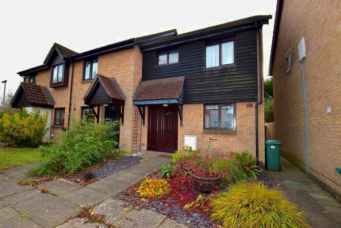 3 Bedroom Terraced House To Rent In Fieldview, Horley RH6