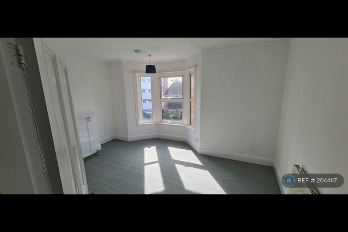5 Bedroom Terraced House To Rent In Barrack Road, Exeter, EX2