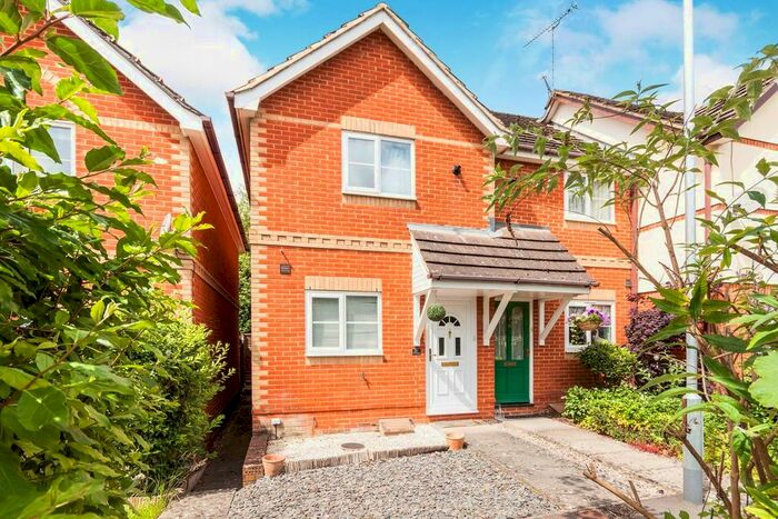 1 Bedroom End Of Terrace House To Rent In Davy Close, Wokingham, RG40