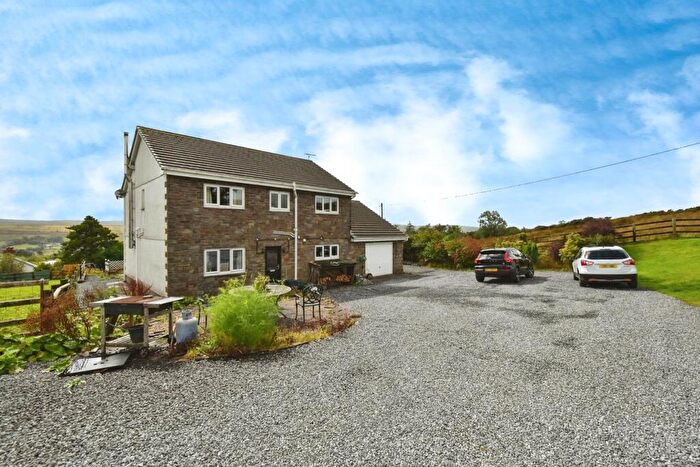 4 Bedroom Detached House For Sale In Mountain Road, Upper Brynamman, Ammanford, SA18
