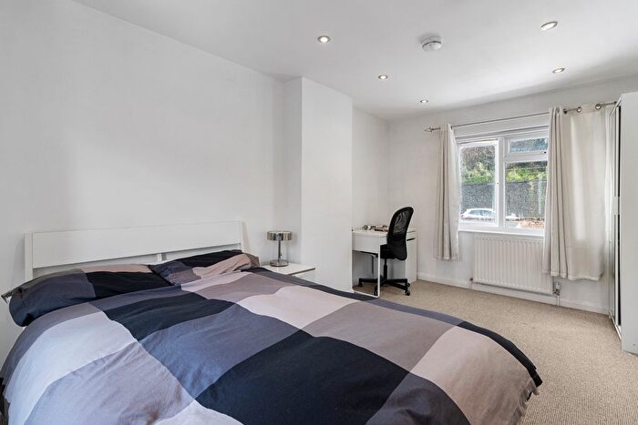 1 Bedroom Semi-Detached House To Rent In King Edward Street, St Davids, Exeter, EX4