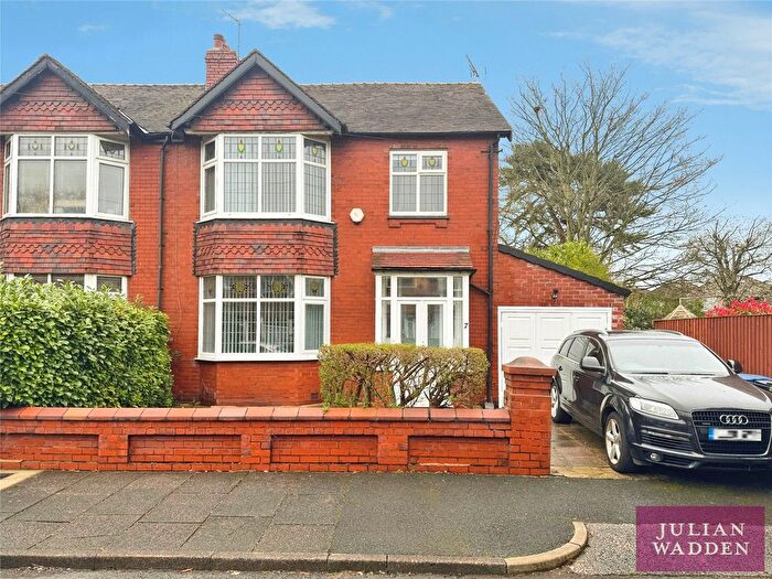 3 Bedroom Semi-Detached House To Rent In Ashdown Road, Heaton Moor, Stockport, SK4