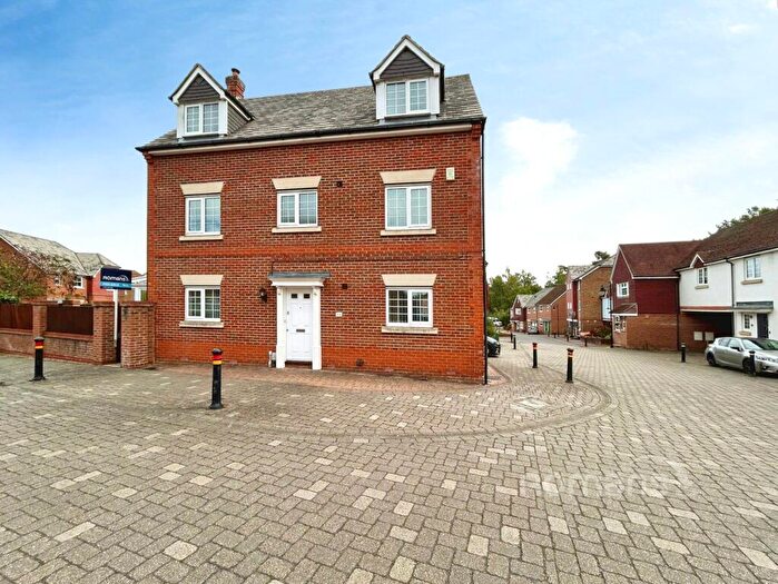6 Bedroom House To Rent In East Hundreds, Elvetham Heath, Fleet, GU51
