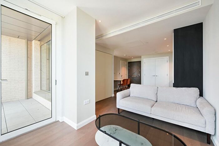 Studio To Rent In Phoeninx Court, Gasholder Place, London, SE11