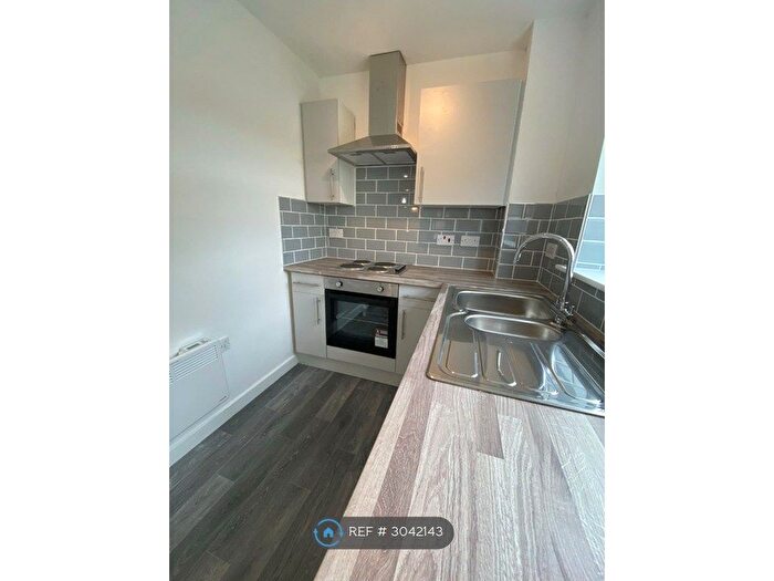 1 Bedroom Flat To Rent In Siding Court, Widnes, WA8