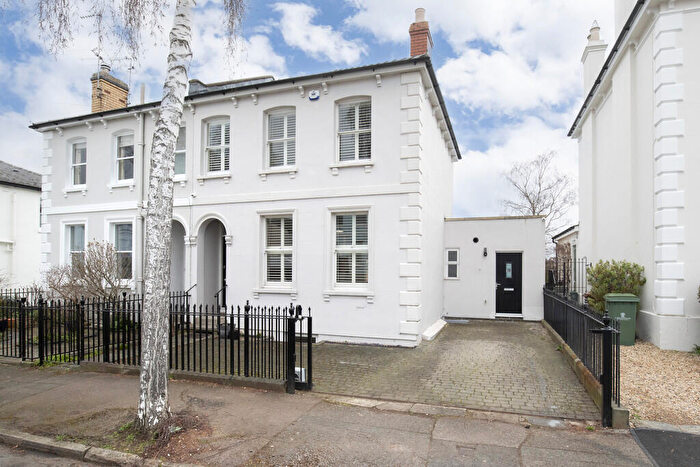 4 Bedroom Semi Detached House To Rent In Kings Road, Cheltenham, GL52